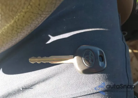 2008 Toyota Sienna Le z USA, uszkodzony, nr VIN 5TDZK23C48S189425